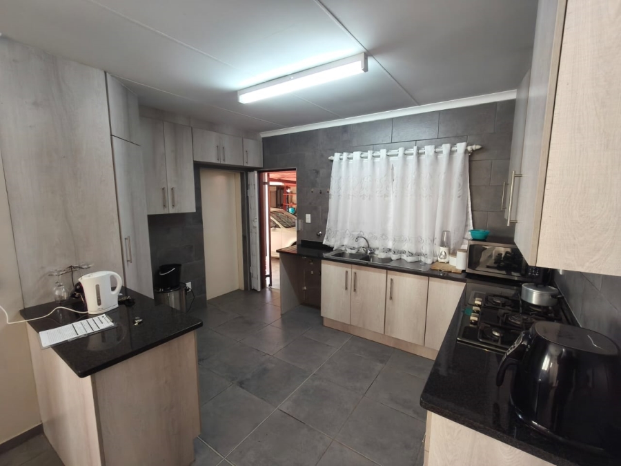 3 Bedroom Property for Sale in Waterkloof East North West